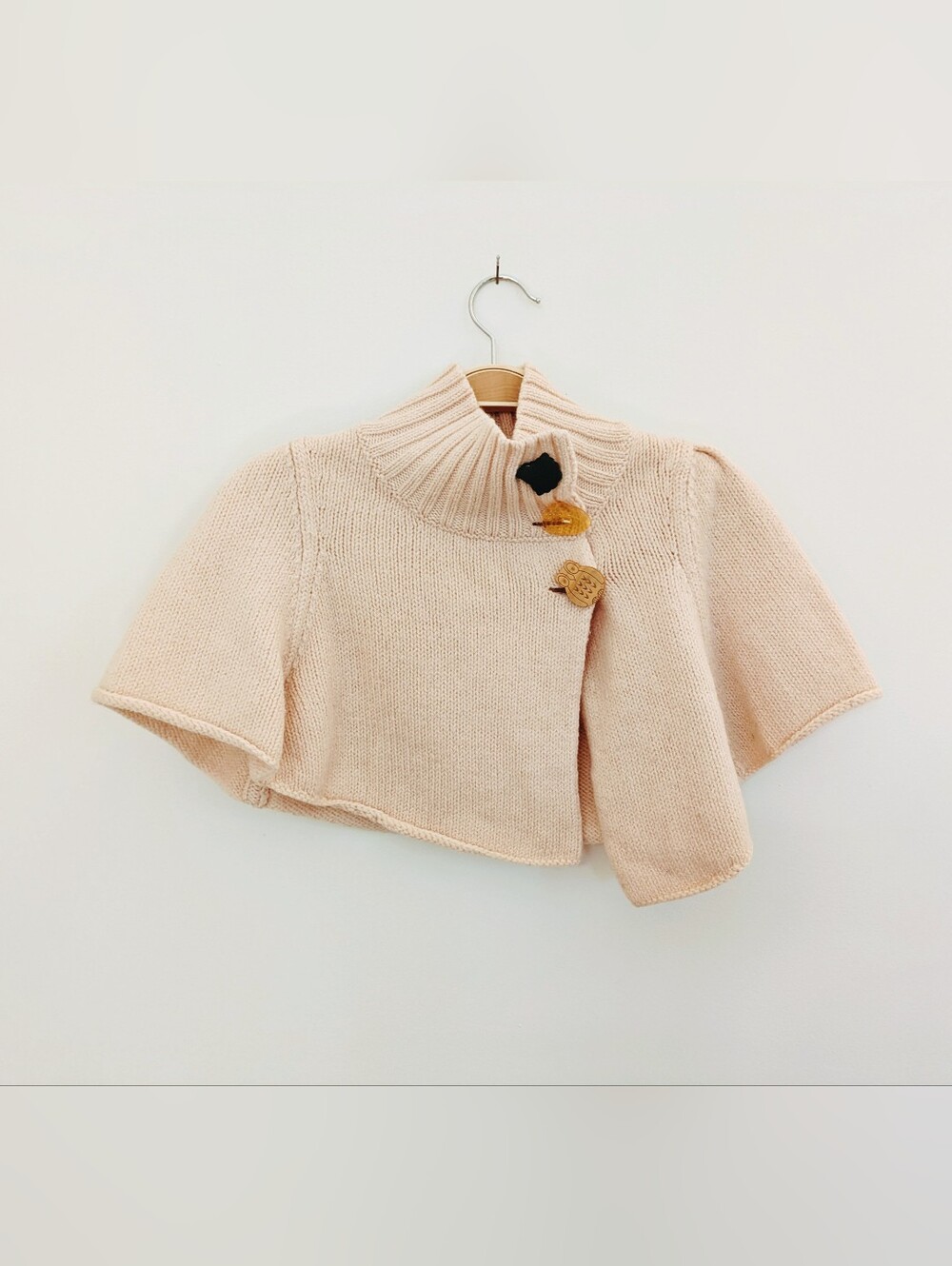 Moth Soft Cream Knit Short-Sleeve Cape with Decorative Buttons